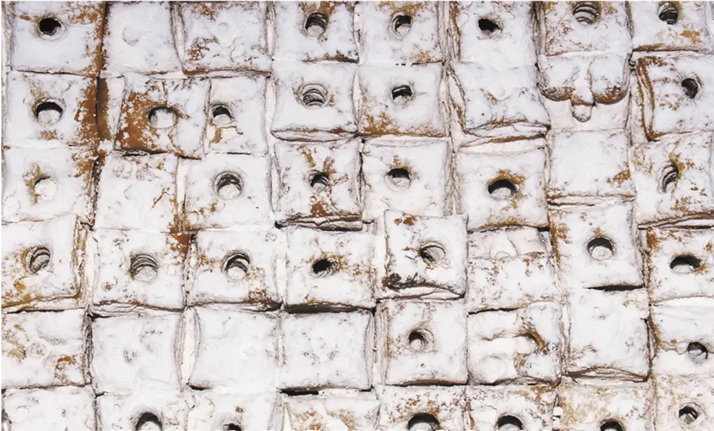 037 ATOCHA HOJALDRE BLANCO C-1.8K